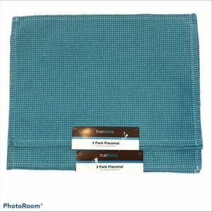 2 Packs of Brand New Placemats- two per pack Blue‎